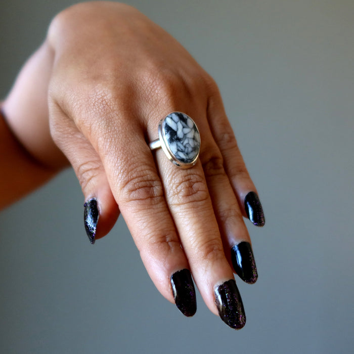 Chrysanthemum Stone Ring Beauty Black White Crystal