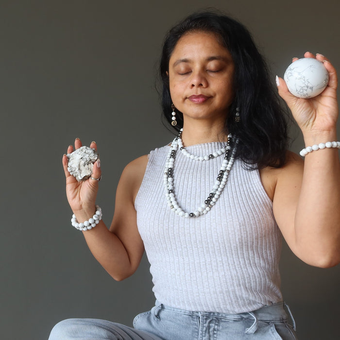 sheila of satin crystals meditating with howlite stones