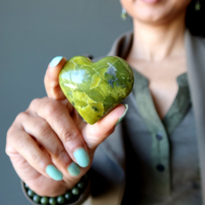 Serpentine Heart Spinach and Green Olive Healthy Body Crystal
