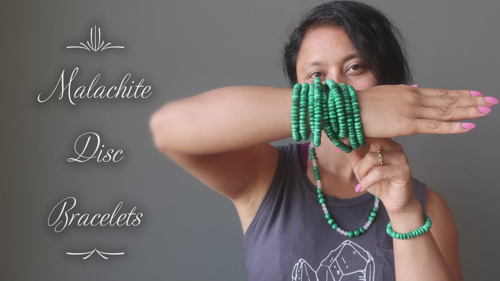 video on wearing malachite saucer beaded stretch bracelets