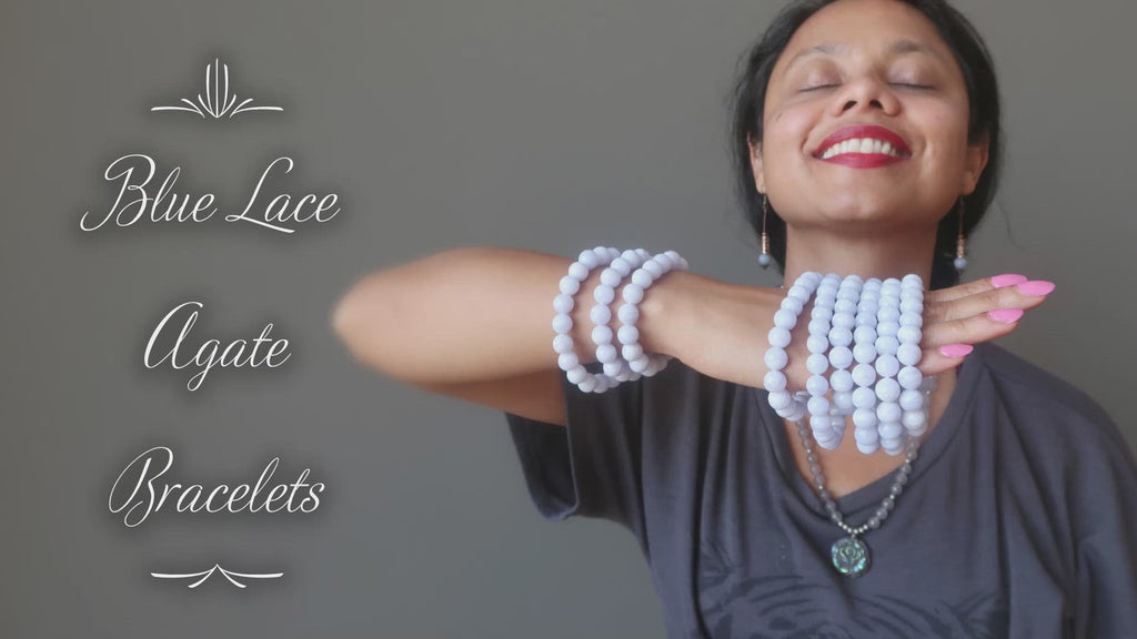 video on wearing blue lace agate round beaded stretch bracelet