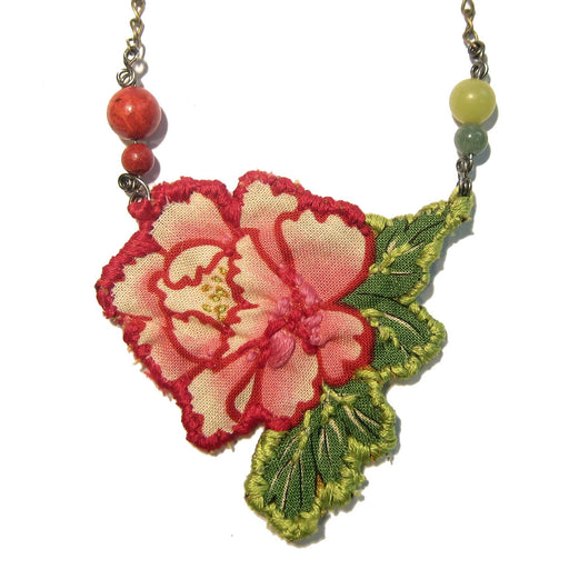 Red Coral Green Aventurine Serpentine Flower Embroidered Necklace 