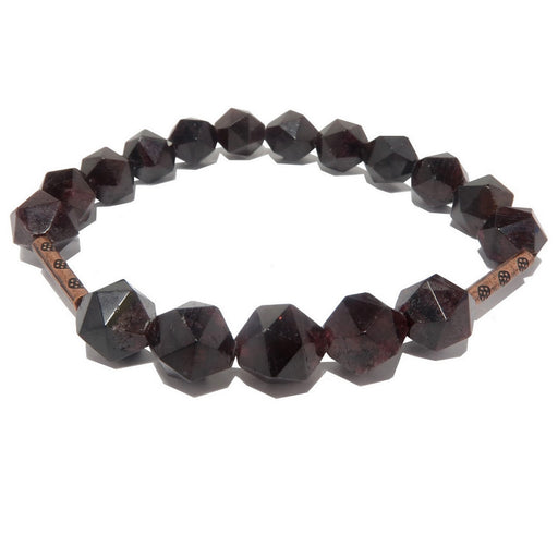 star faceted red garnet beads and copper accents on stretch bracelet