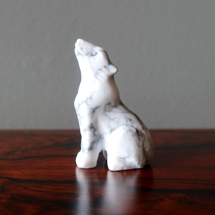 Howlite Wolf Howling Full Moon Guardian Animal White Statue