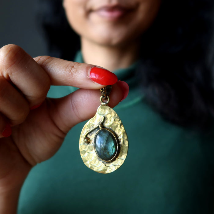 Labradorite Pendant Token of Tibet Healing Crystal Gem Gold