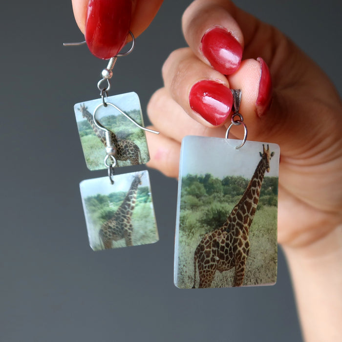 Shell Jewelry Set I Stand Tall! Giraffe Animal Earrings & Pendant