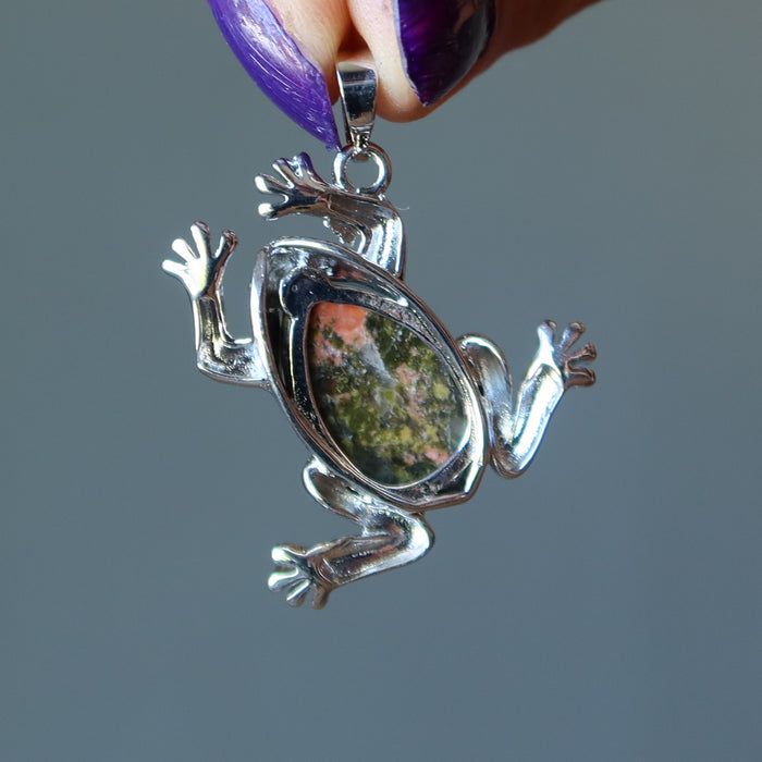 displaying back of partly silver and Unakite frog Pendant 